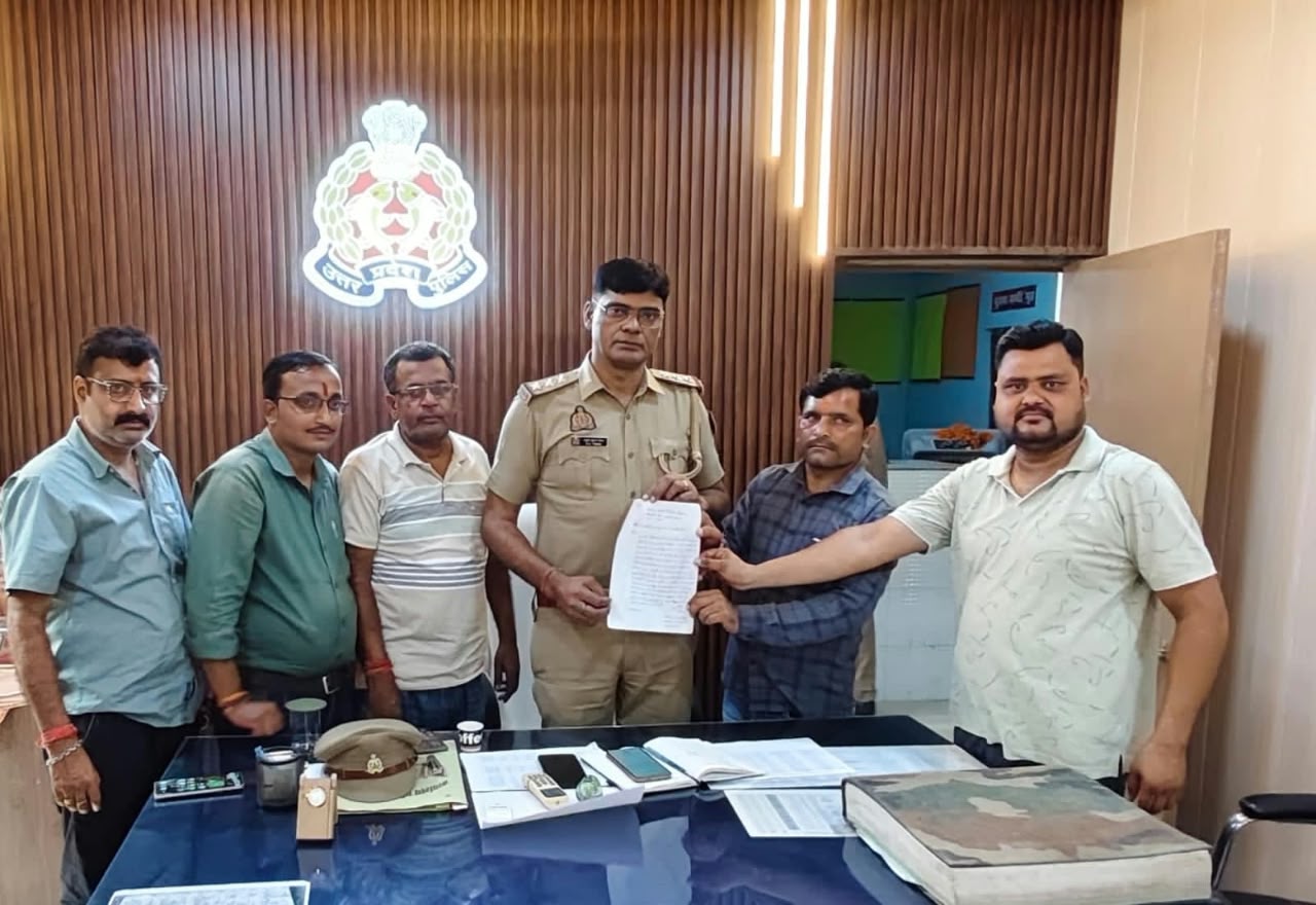 शाहजहांपुर: अवैध खनन जोरों पर, पत्रकार पर ट्रैक्टर चढ़ाने का आरोप