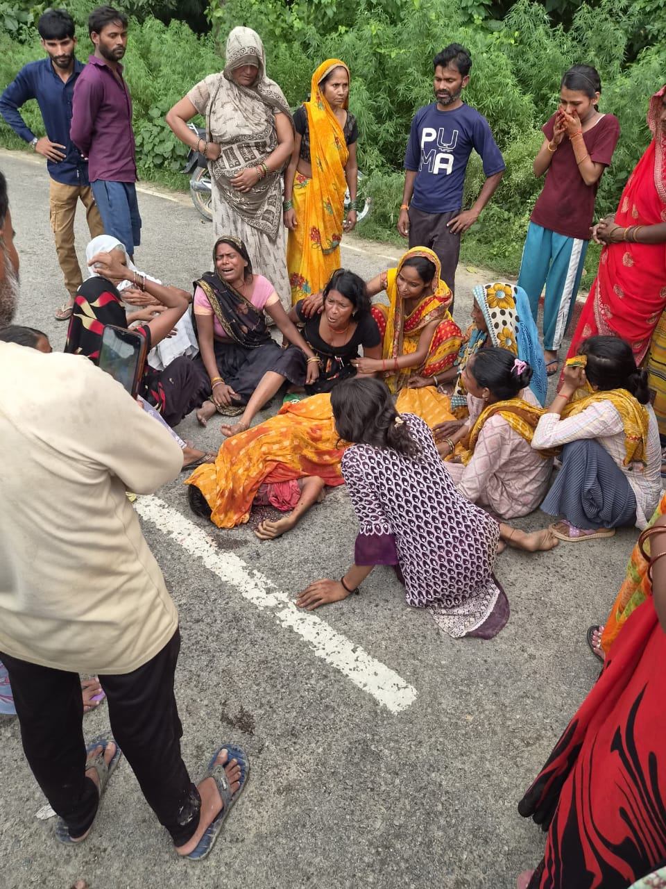 डीसीएम से कुचलकर साइकिल सवार छात्रा की मौके पर मौत