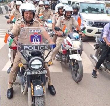 फरीदाबाद में निकली भव्य तिरंगा यात्रा