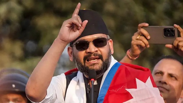 नेपाल के लोगों की समस्याओं को उठाते हुए सत्तारूढ़ दल के सांसदों ने अपनी ही पार्टी की सरकार से पूछा कठोर सवाल