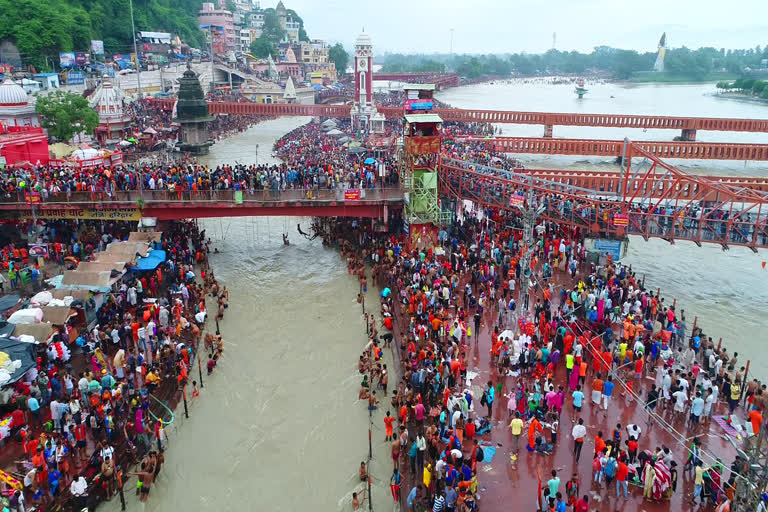 भगवा रंग में रंगा हरिद्वार, 3.20 करोड़ कांवड़िए गंगाजल लेकर रवाना