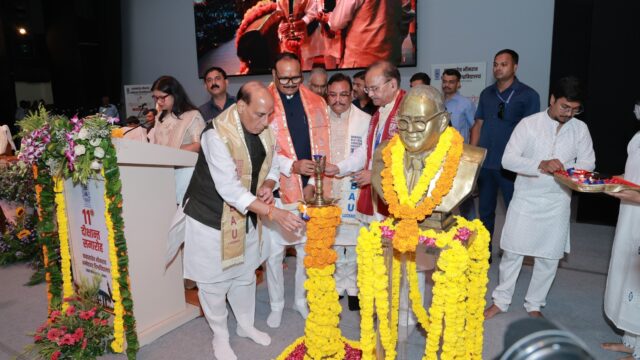 रक्षामंत्री राजनाथ ने विद्यार्थियों को दिखाया सफलता का मार्ग