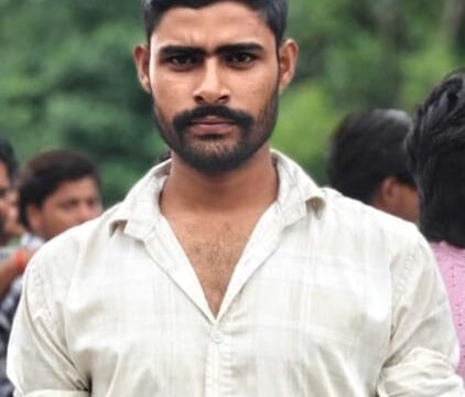 युवक की चाकू से गोदकर हत्या, हड़कंप
