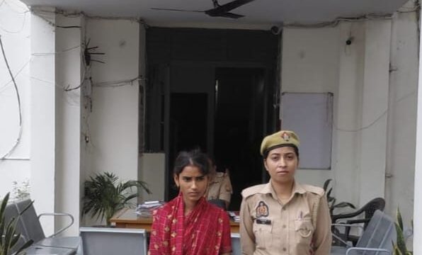 महिलाओं का ध्यान भटकाकर चेन चोरी करने वाली महिला गिरफ्तार