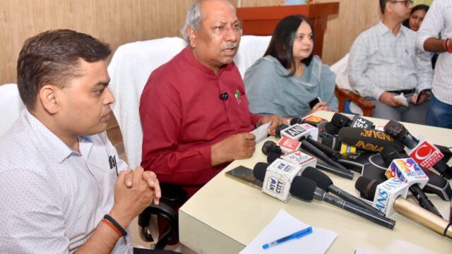 UP के मछली पालकों के लिए बड़ा मौका! 24 अगस्त तक आवेदन, तालाब से RAS तक मिलेंगे फायदे
