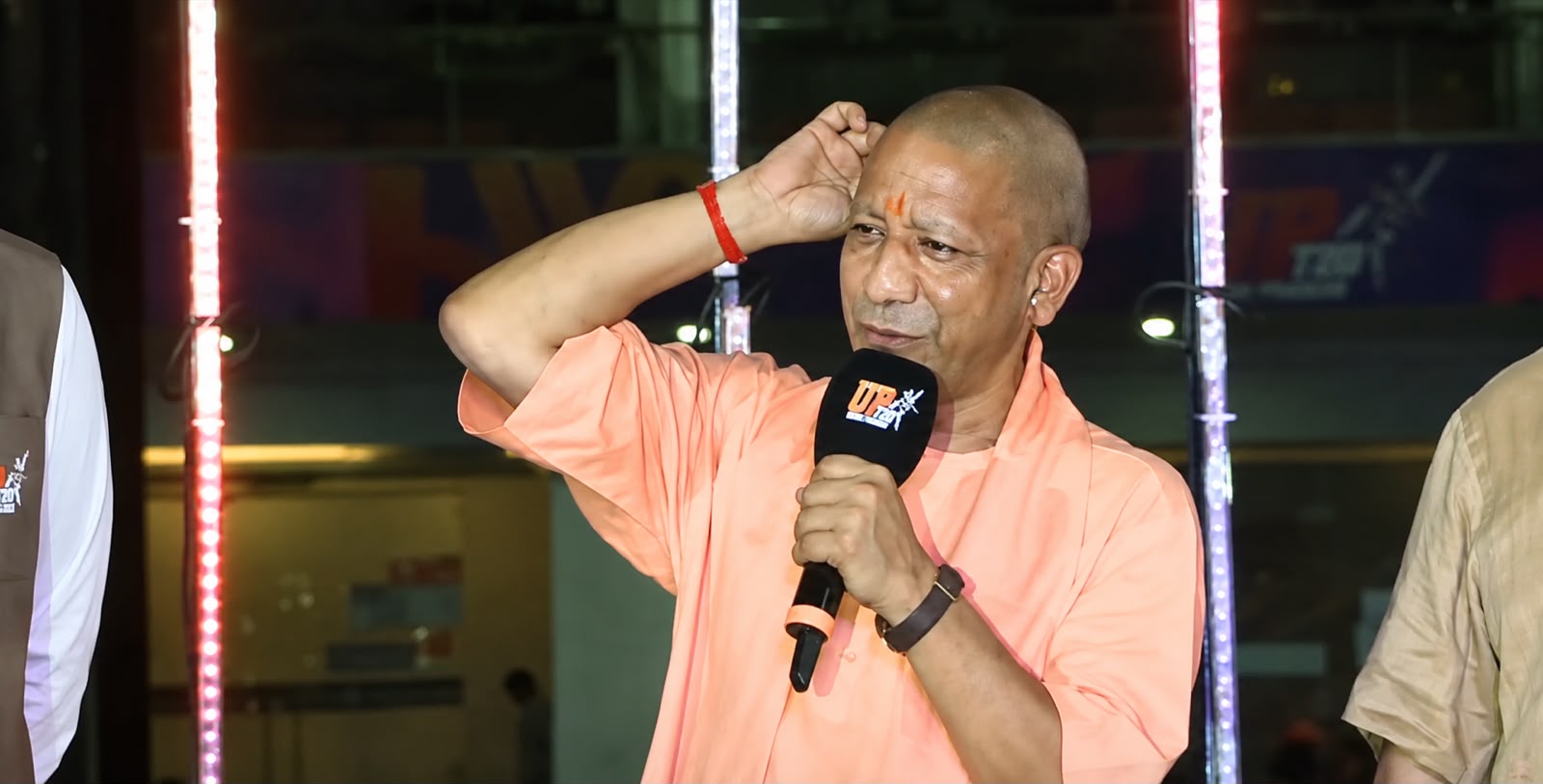 इकाना में सीएम योगी ने किया UP T20 लीग सीजन-4 का शुभारंभ, बोले- 25 करोड़ की आबादी वाले यूपी में प्रतिभाओं की कमी नहीं