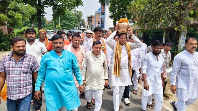 माथे पर कलश लेकर चले विधायक, दलित बस्तियों में गूंजा समरसता का संदेश
