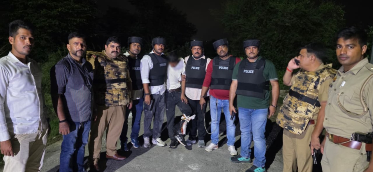15 हजार के इनामिया वांछित बदमाश को मुठभेड़ में दबोचा