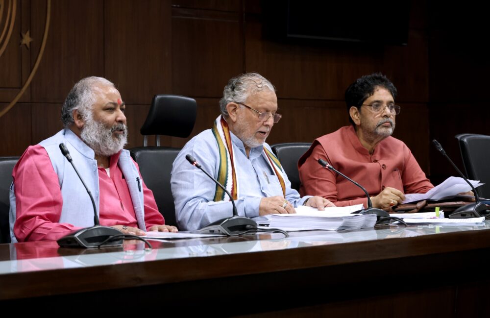 संतान देखभाल न करें तो संप​त्ति से बेदखल कर सकेंगे बुजुर्ग