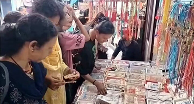 ऐपण कला से बनी राखी का क्रेज बढ़ा, महिलाएं कर रही हैं खरीदारी