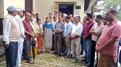 फॉर्म-7 के जरिए मतदाता सूची से नाम हटाने को लेकर आक्रोश, संयुक्त मजिस्ट्रेट को सौंपा ज्ञापन