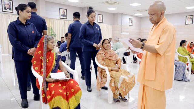 महिला ने सीएम से मांगी गाय, कहा- गोसेवा कर बनना चाहती हूं आत्मनिर्भर