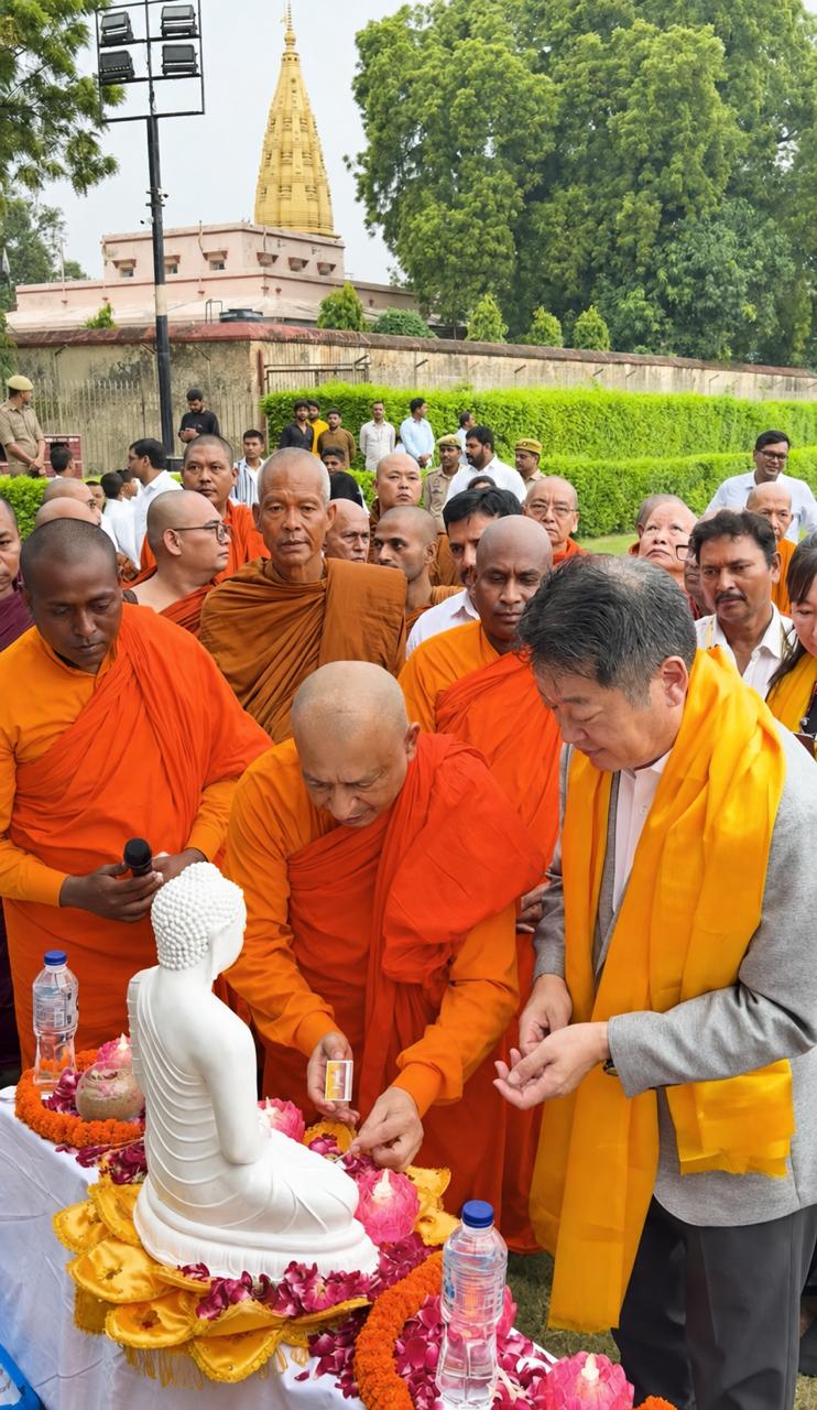 जापानी प्रतिनिधिमंडल ने सारनाथ पहुंच बौद्ध विरासत को करीब से देखा 