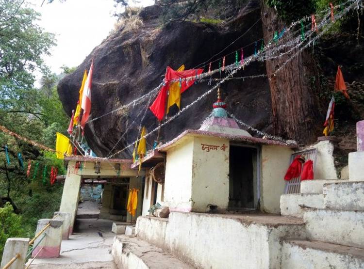 कलपेश्वरः धार्मिक यात्रा के साथ पर्यटक भी