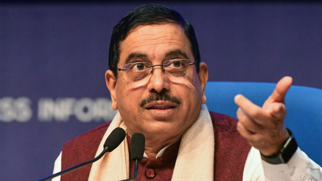 भारत के युवा अब दुनिया से केवल प्रतिस्पर्धा नहीं कर रहे बल्कि उसका नेतृत्व कर रहे हैं : प्रह्लाद जोशी