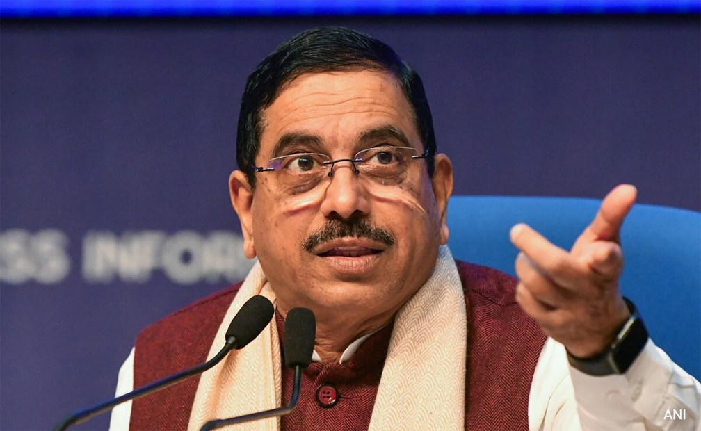 भारत के युवा अब दुनिया से केवल प्रतिस्पर्धा नहीं कर रहे बल्कि उसका नेतृत्व कर रहे हैं : प्रह्लाद जोशी