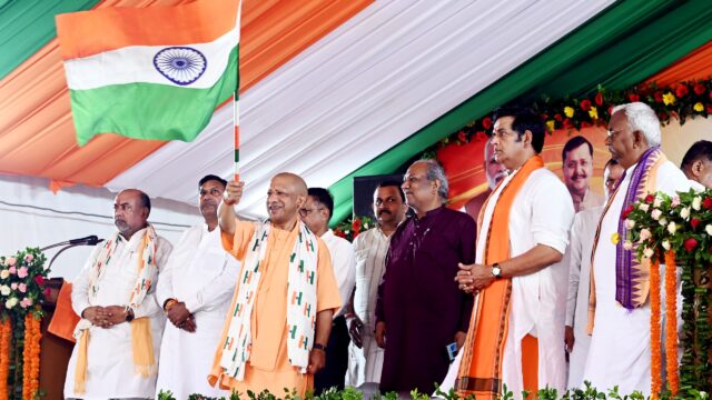 स्वतंत्रता संग्राम सेनानियों की अमिट गाथा का नाम है तिरंगा: योगी