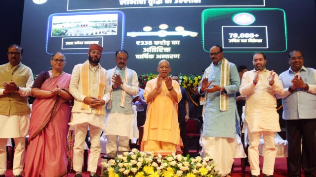 2017 के पहले सपाई हड़प लेते थे गरीबों का राशन कार्ड: योगी