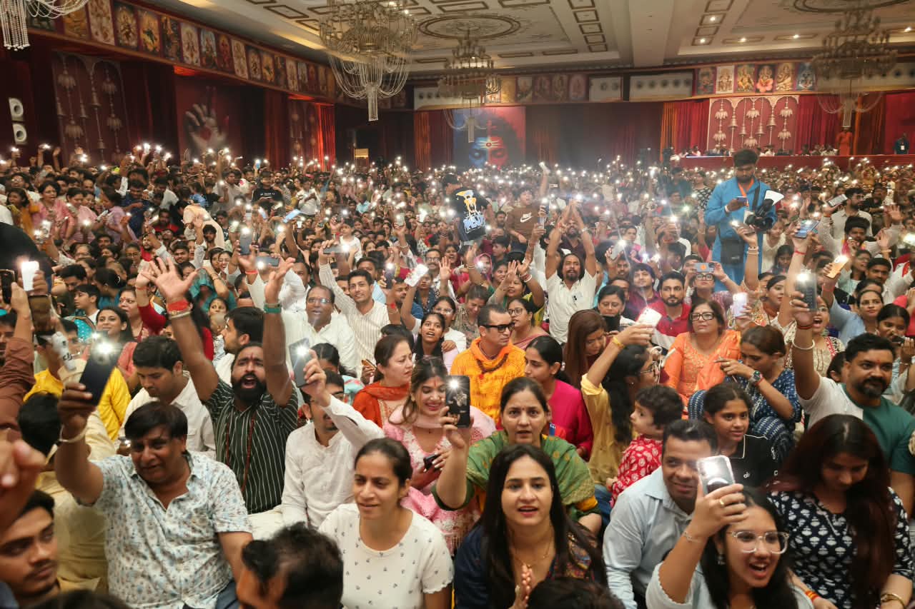 गणपति बप्पा के जयघोष से गूंजा सेंट्रल पार्क, भक्ति संगीत में झूमे श्रद्धालु