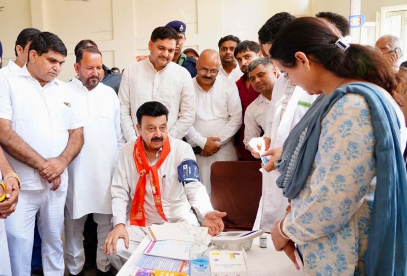 सेवा एवं जनकल्याण के अभियान का मंत्री राव नरबीर ने किया आगाज