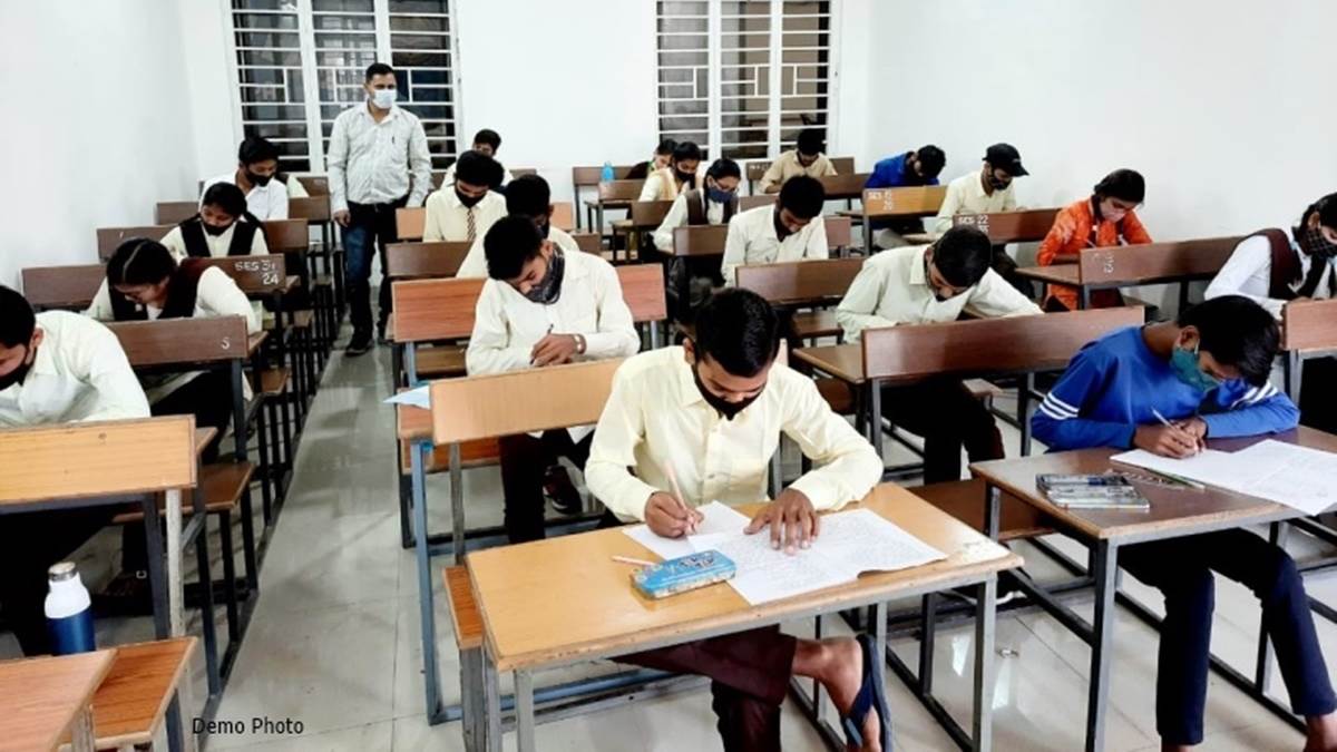 53 फीसदी से अधिक ने छोड़ी आबकारी सिपाही भर्ती परीक्षा