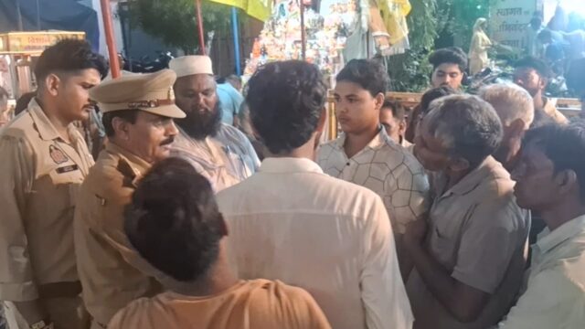 छाड़ियांन मेला रात 12 बजे बंद कराने पर पुलिस और दुकानदारों में नोकझोंक