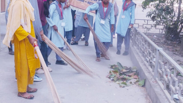 विद्यार्थियों को कैम्प लगाकर दी गयी समाज सेवा की प्रेरणा