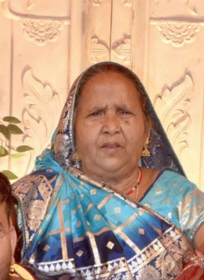 बुजुर्ग महिला की घर के अंदर चाकू से गला रेत कर हत्या 