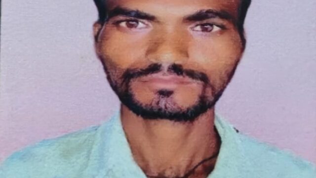 ई-रिक्शा चार्जिंग चेक करने पहुंचे चालक की करंट लगने से मौत