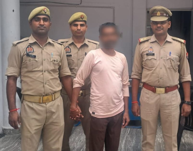 सैलून संचालक पर हत्या के प्रयास का मुकदमा, देर रात आरोपी गिरफ्तार