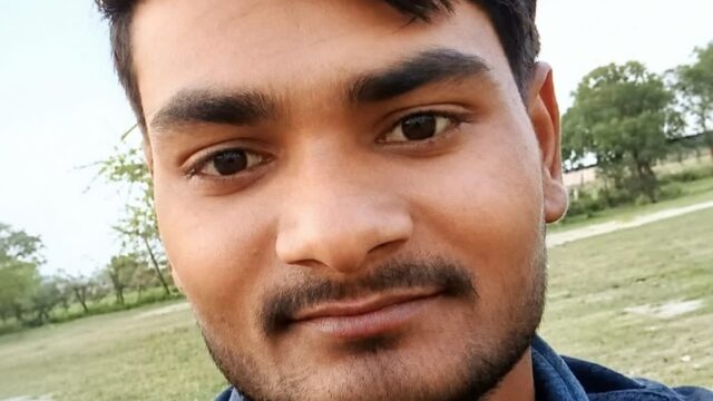 युवक ने ट्रेन के आगे कूदकर दी जान