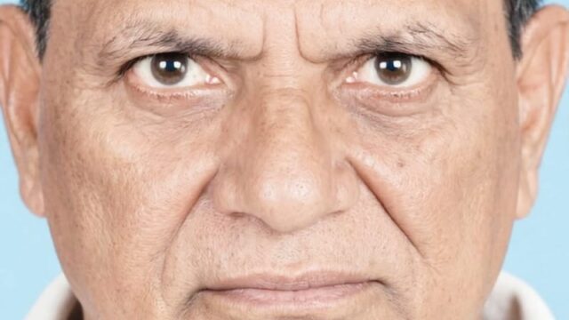 पोते को बचाने के लिए बीच में आए बुजुर्ग की सीने में चाकू लगने से मौत, पोता घायल  