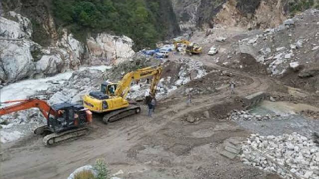 कैलाश मानसरोवर यात्रा के 77 प्रतिभागी और 3 स्वयंसेवक अब भी लापता,