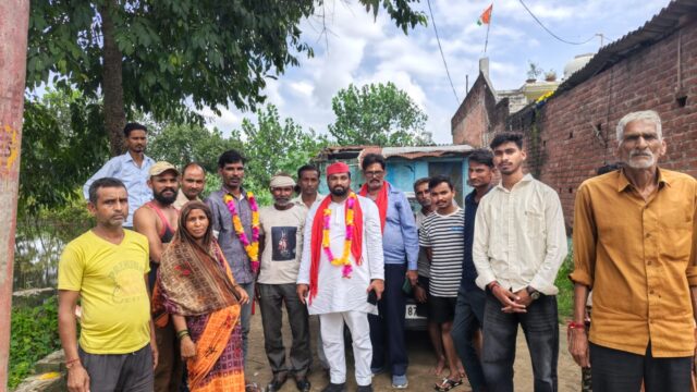 पीलीभीत विधानसभा में सतेन्द्र मौर्य का बूथ स्तर पर जनसंपर्क, 2027 के लिए सपा समर्थन की अपील
