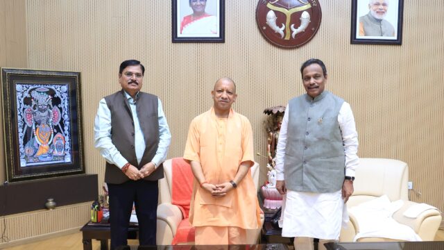 सीएम योगी से मिले BJP प्रदेश प्रभारी विनोद तावड़े, मिशन 2027 को लेकर मंथन तेज