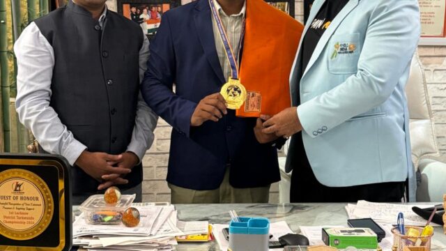 एशियाई आर्म बॉक्सिंग के स्वर्ण विजेता अभिषेक साहनी सम्मानित