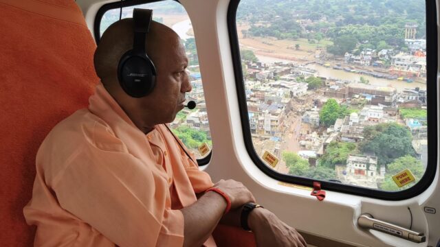 2017 से पहले  बाढ़ का सारा पैसा सपाई गुंडे खाकर हजम कर जाते थे : योगी