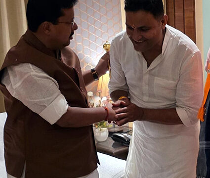 कैबिनेट मंत्री राम सिंह कैड़ा ने हल्द्वानी आगमन पर राष्ट्रीय अध्यक्ष नितिन नवीन का किया स्वागत