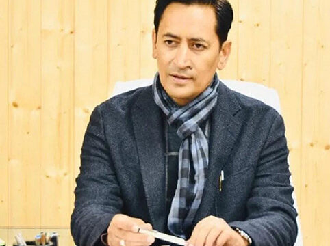 स्ट्रीट लाइटों पर कमिश्नर सख्त, हर वार्ड की रोज होगी पड़ताल, रोजाना देनी होगी रिपोर्ट