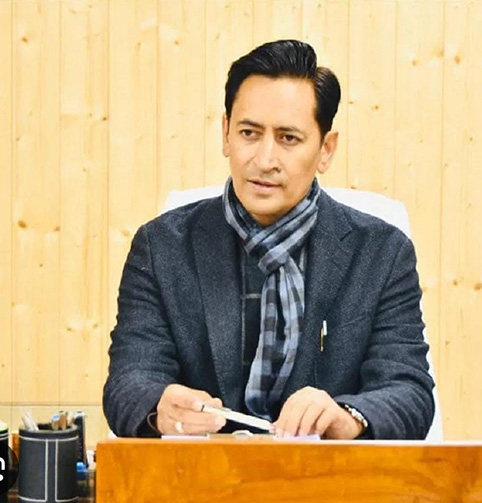 स्ट्रीट लाइटों पर कमिश्नर सख्त, हर वार्ड की रोज होगी पड़ताल, रोजाना देनी होगी रिपोर्ट