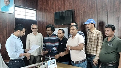 खटीमा लोक निर्माण विभाग डिप्लोमा इंजिनियर्स ने अपर सहायक अभियंता के साथ हुई मारपीट को लेकर एसडीएम को सौंपा ज्ञापन पत्र