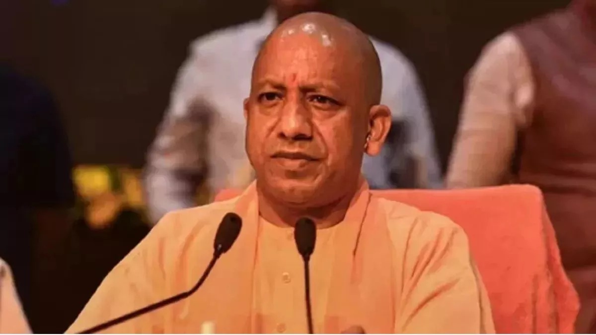 छोटी घटनाओं को बड़ा बनने से रोकें अधिकारी, लापरवाही बर्दाश्त नहीं होगी: CM योगी