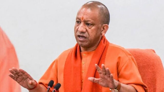 वाराणसी में CM योगी का बड़ा बयान, बोले- 2017 से पहले बेटियों की सुरक्षा बनी थी चिंता, अब यूपी में मजबूत हुआ सुरक्षा का आधार