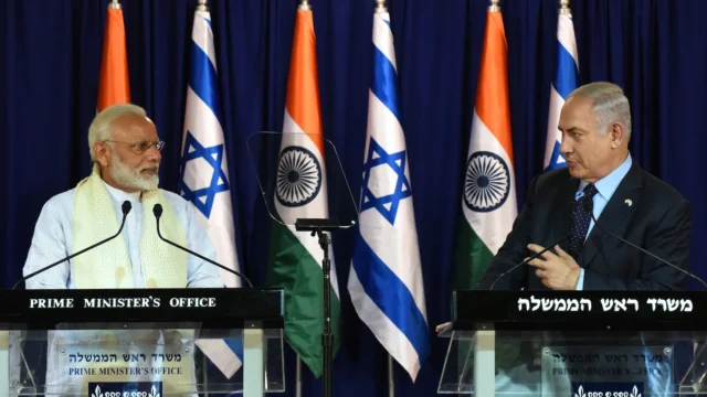 पीएम मोदी और ‘हाइफ़नेशन’ का अंत