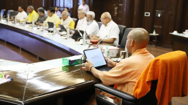 योगी कैबिनेट में आज बड़े फैसलों की तैयारी, डेढ़ दर्जन से ज्यादा प्रस्तावों पर मंथन; किसान से लेकर स्मार्ट स्कूल तक एजेंडे में